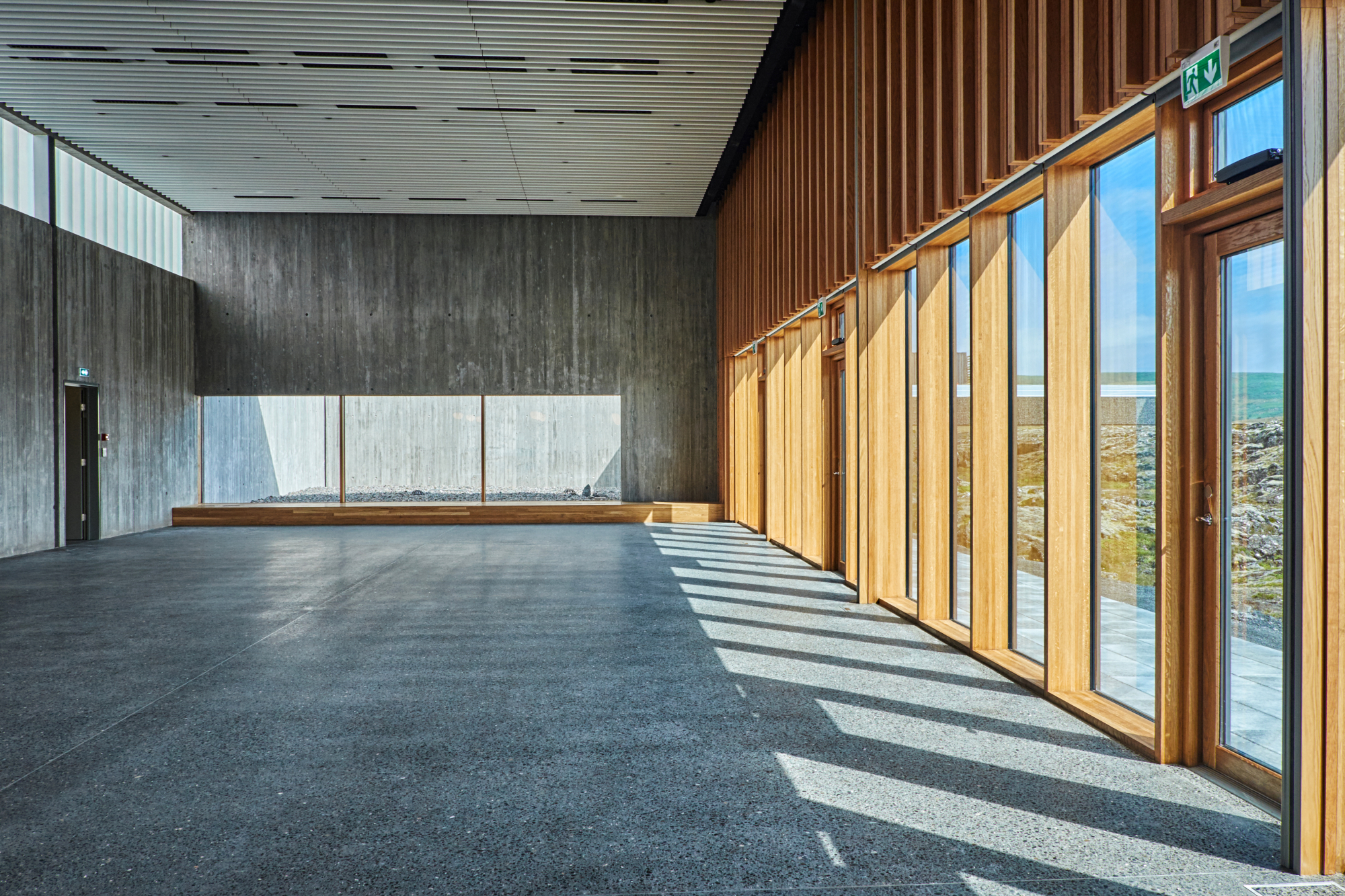 Ástjarnakirkja TJG Gluggar(2)