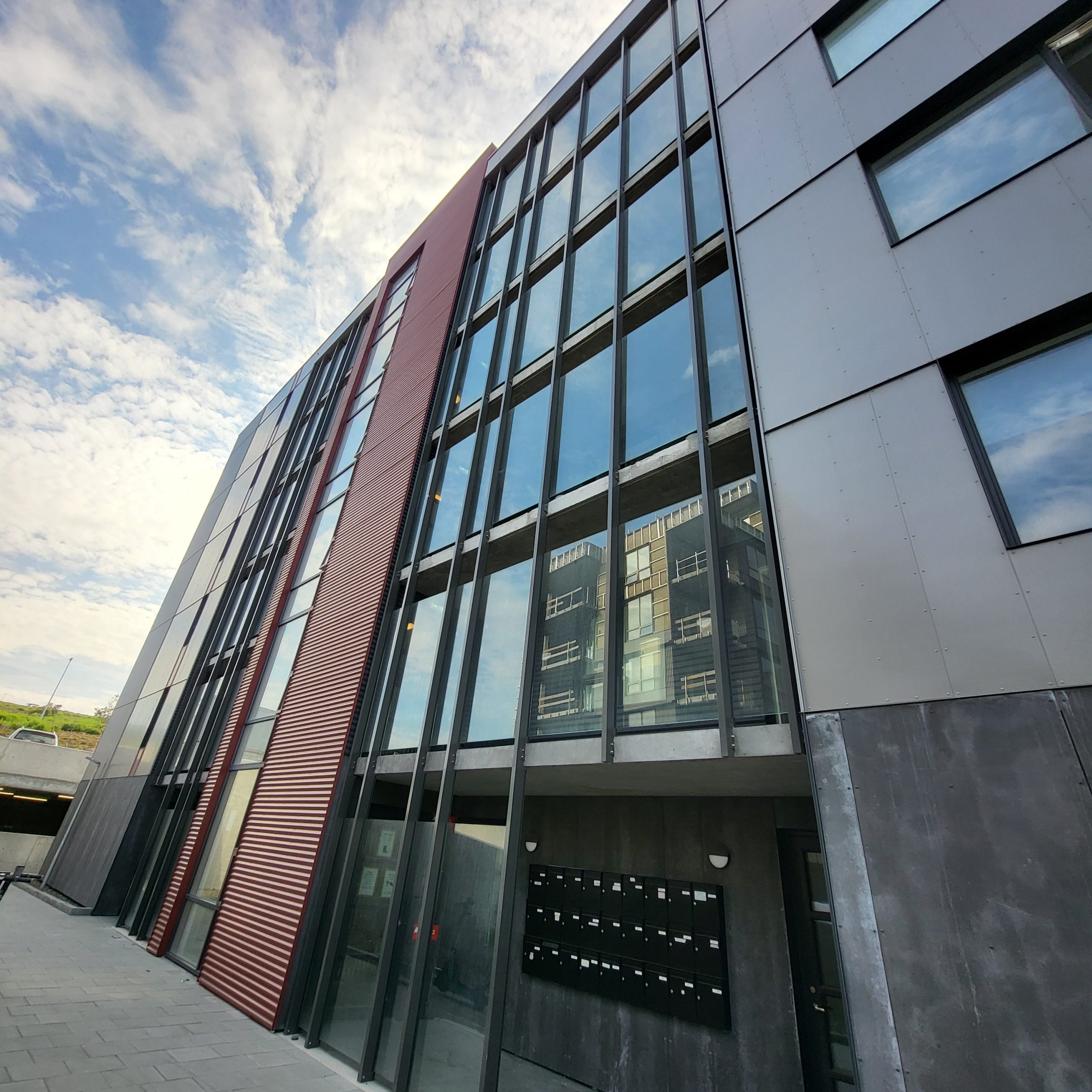 Hringhamar 21-25 - Hús og Jörð(2)